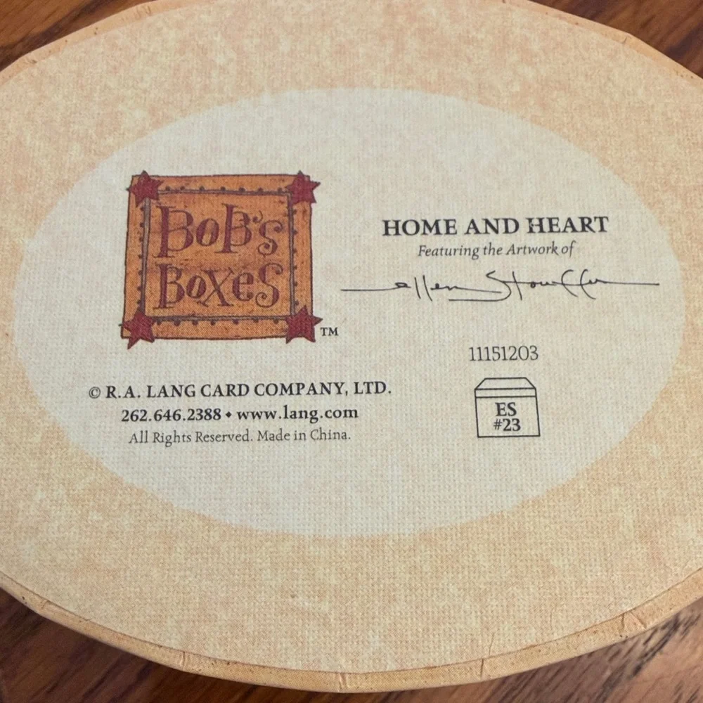 “Home Is Where the Heart Is” Oval Bob’s Boxes